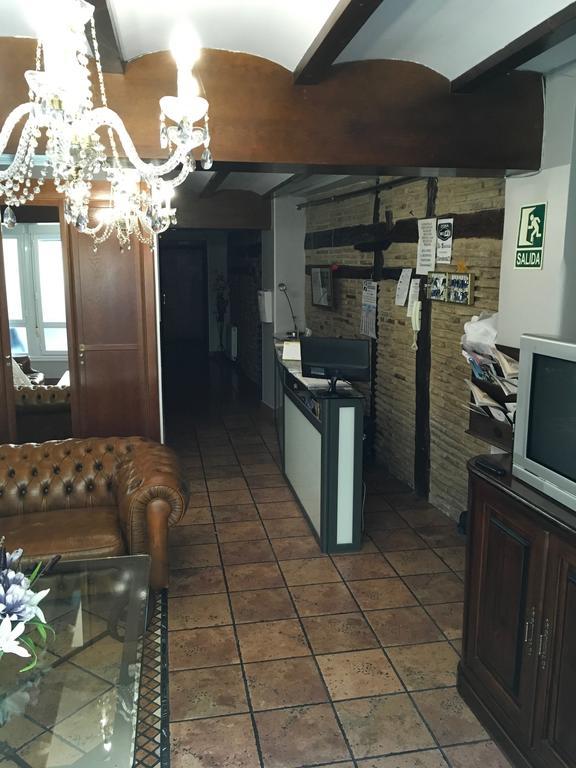 Pension La Redonda Логроньо Экстерьер фото