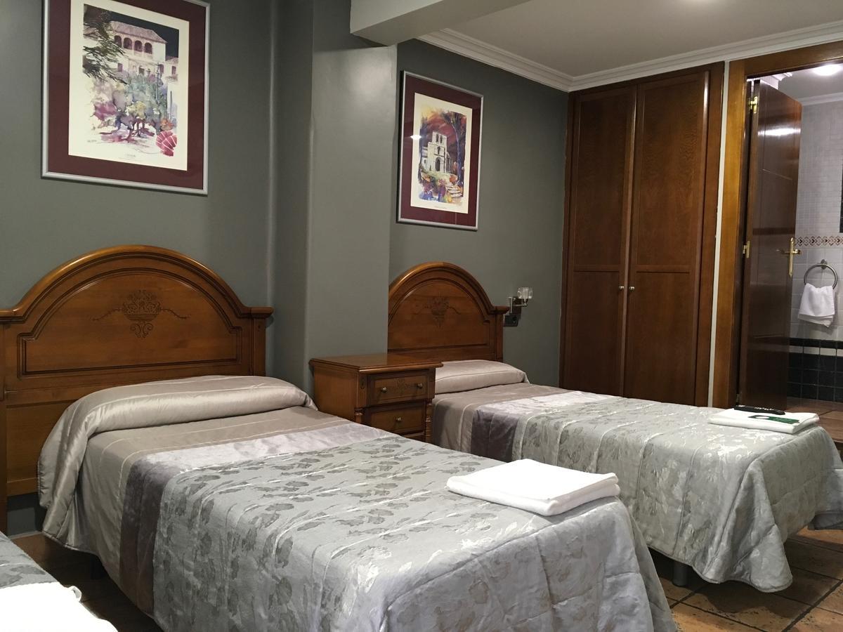 Pension La Redonda Логроньо Экстерьер фото