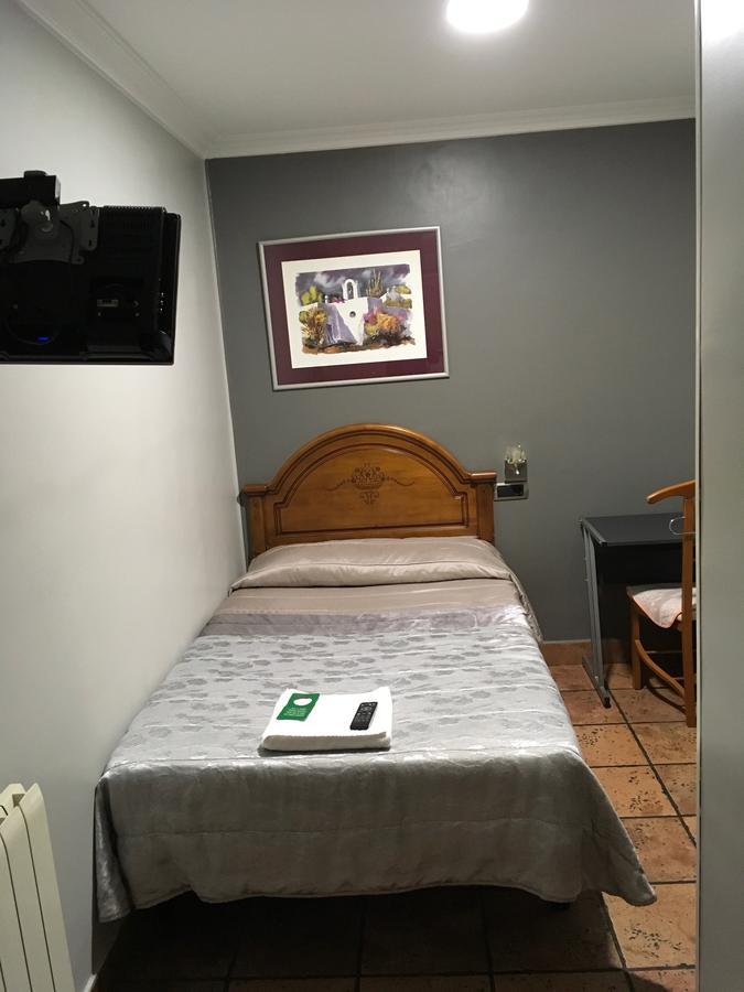 Pension La Redonda Логроньо Экстерьер фото