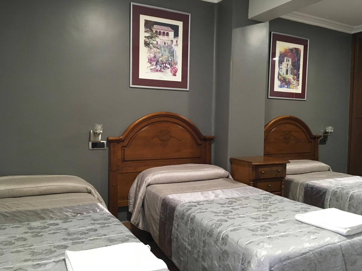 Pension La Redonda Логроньо Экстерьер фото